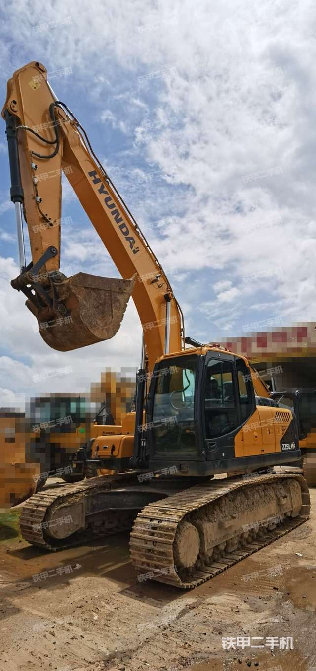 现代r225lvs挖掘机