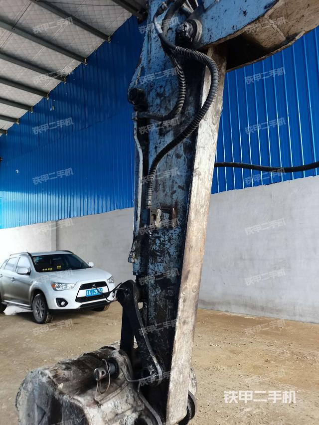 小臂整体左后（工作和回转装置）