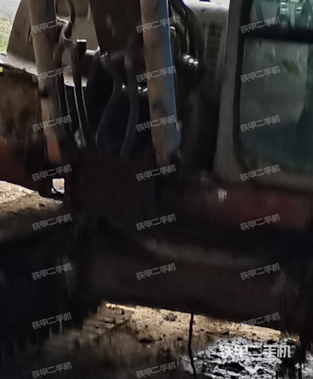 转盘和下车架正前（工作和回转装置）