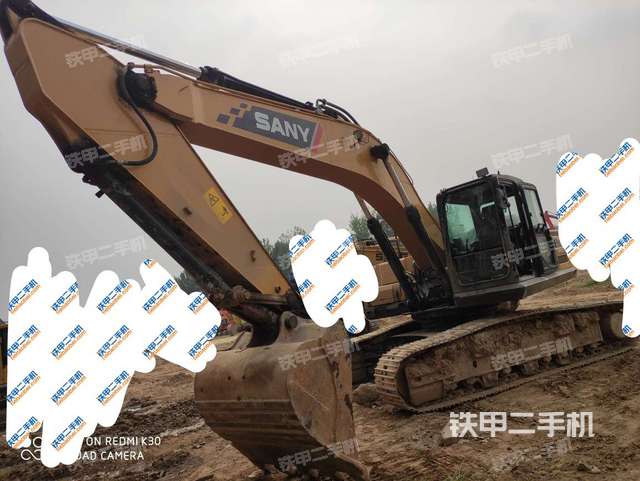 三一重工SY245H挖掘机