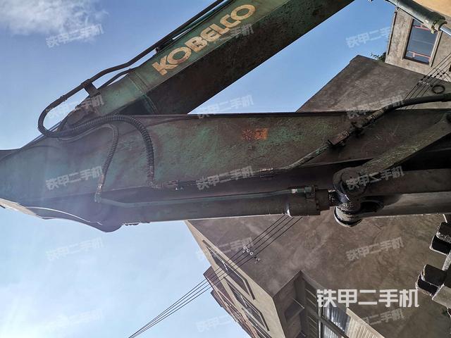 神钢sk210lc8挖掘机
