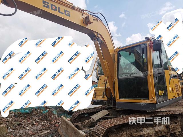 山东临工E680F挖掘机