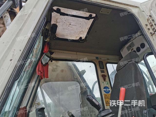 顶棚整体（驾驶室部分）