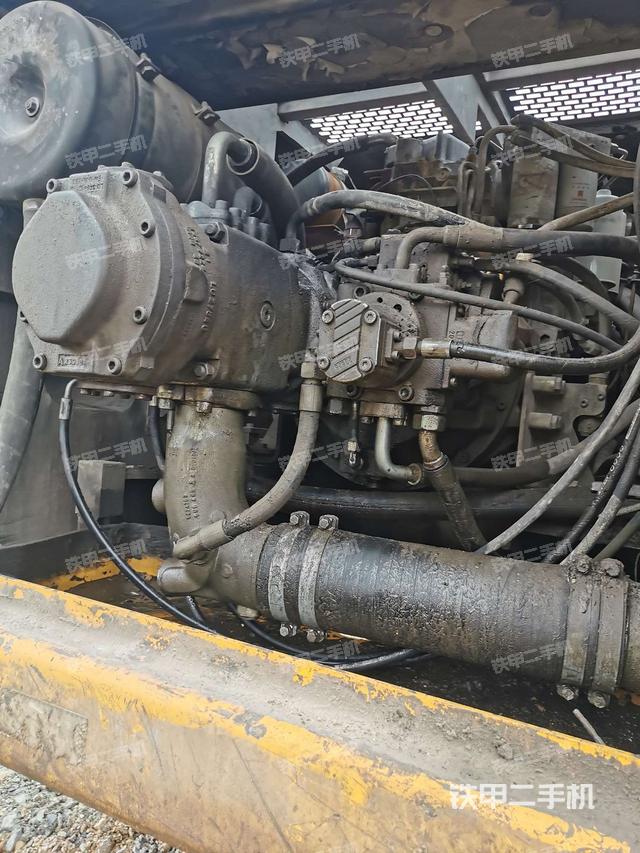 液压泵斜45 左（大件舱室）