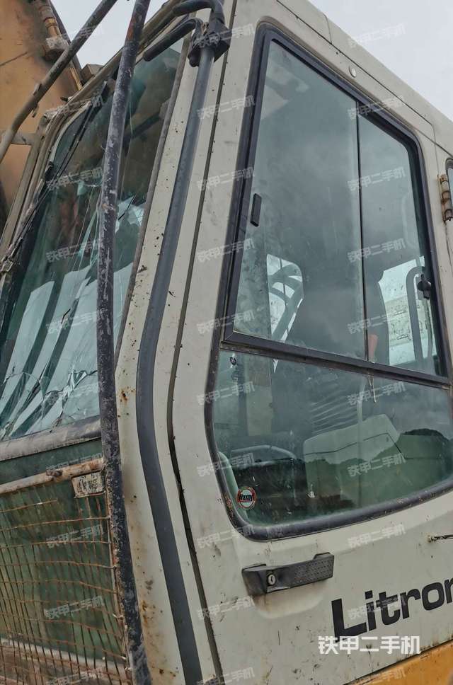 驾驶室正侧（驾驶室部分）