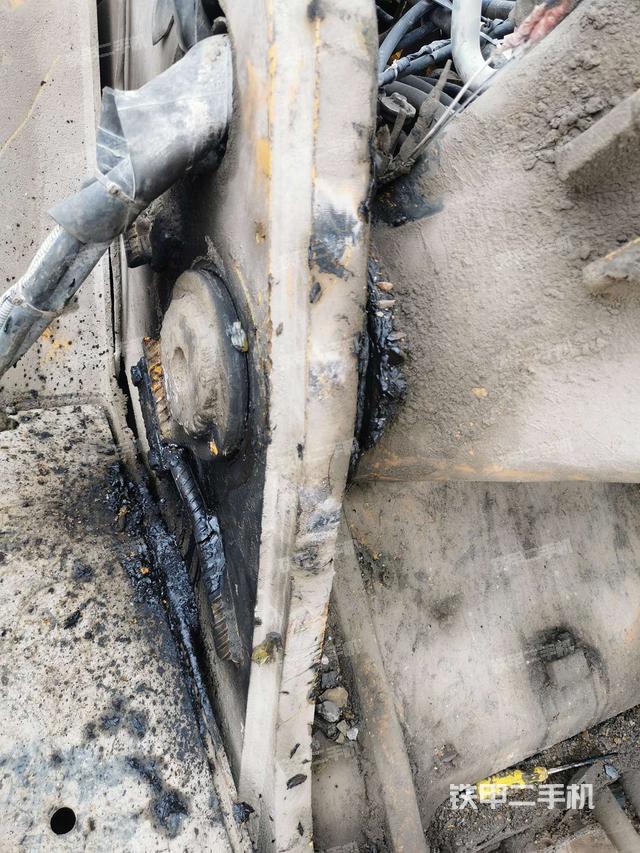 大臂根部 斜视（工作和回转装置）