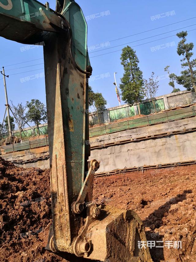 小臂整体右前（工作和回转装置）