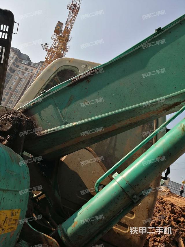 大臂根部 斜视（工作和回转装置）