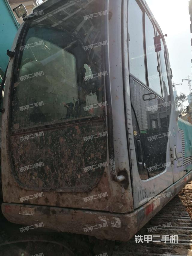 驾驶室左前45度（驾驶室部分）