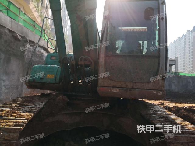 转盘和下车架正前（工作和回转装置）