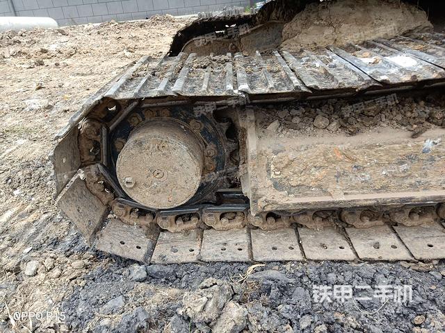 右驱动轮（行走机构）