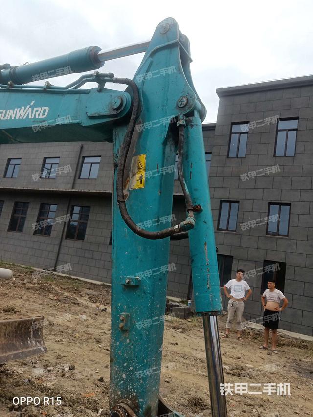 小臂整体右前（工作和回转装置）