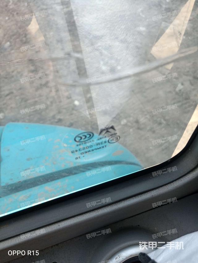 后窗玻璃角标（驾驶室部分）