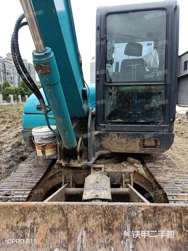 转盘和下车架正前（工作和回转装置）