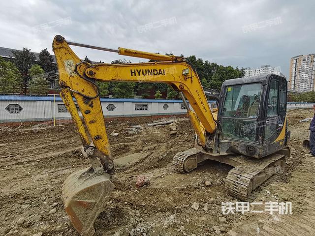 现代R60-7挖掘机