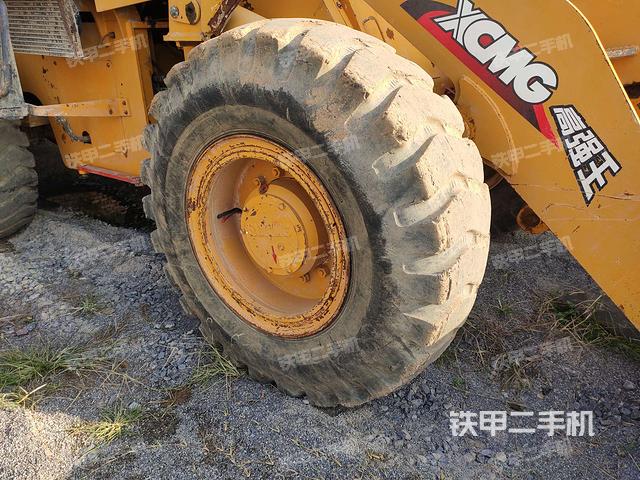 右前轮（行走机构）