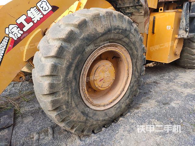 左前轮（行走机构）