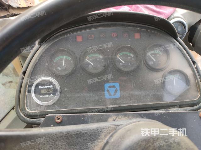 仪表盘（驾驶室部分）