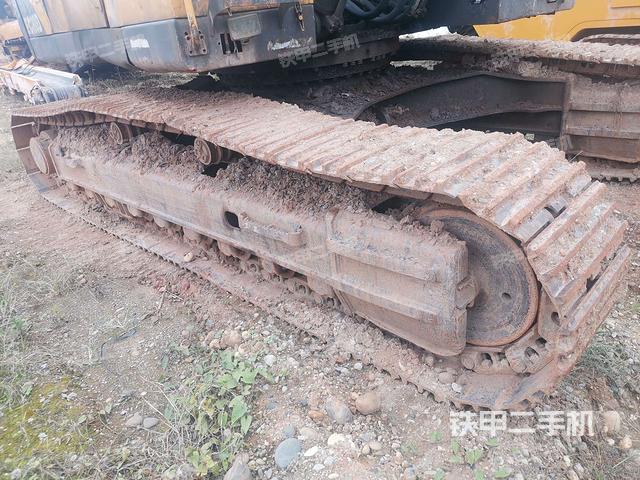 右驱动轮（行走机构）