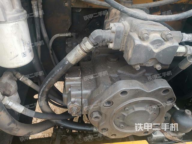 液压泵斜45 左（大件舱室）