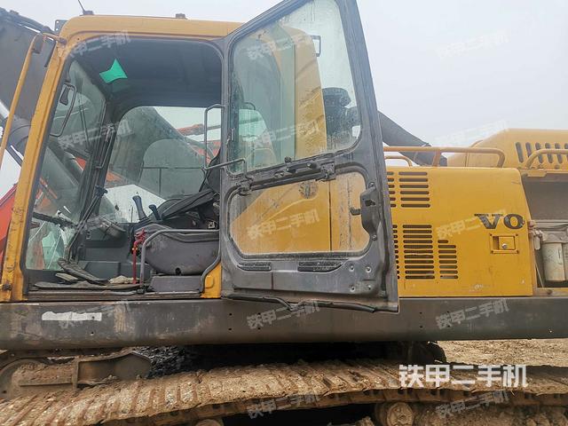 驾驶室正侧（驾驶室部分）