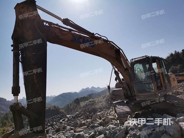 徐工XE215D挖掘机