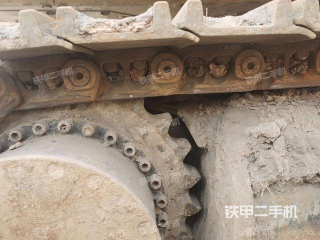 右导向轮(行走机构) 右导向轮(行走机构)