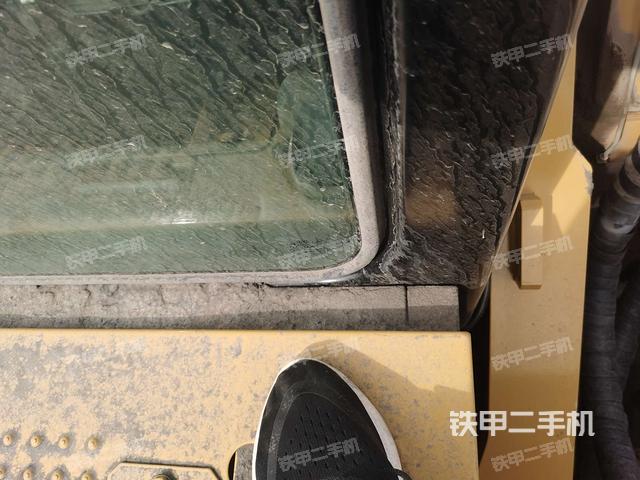 后窗玻璃角标(驾驶室部分) 后窗玻璃角标(驾驶室部分)
