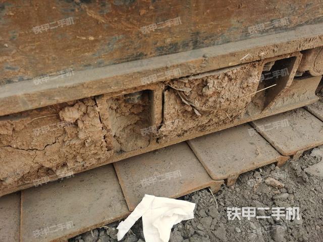 右侧行走马达盖板(行走机构) 右侧行走马达盖板(行走机构)