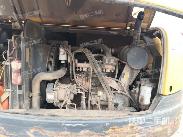 发动机室（上车部件）