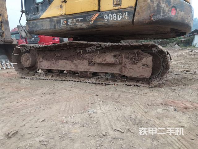 左侧履带整体 （行走机构）