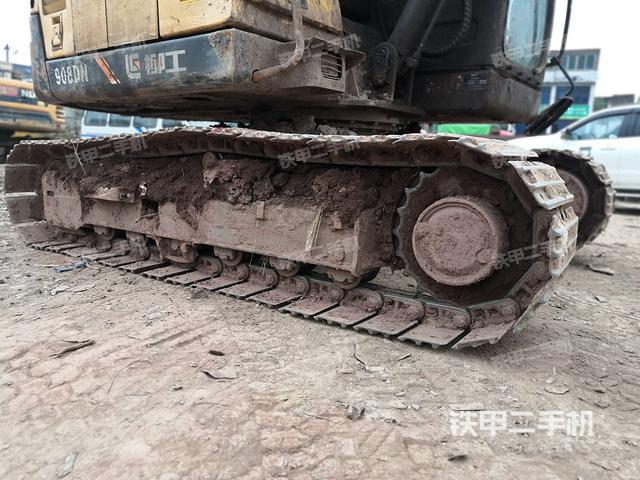 右侧履带整体 （行走机构）