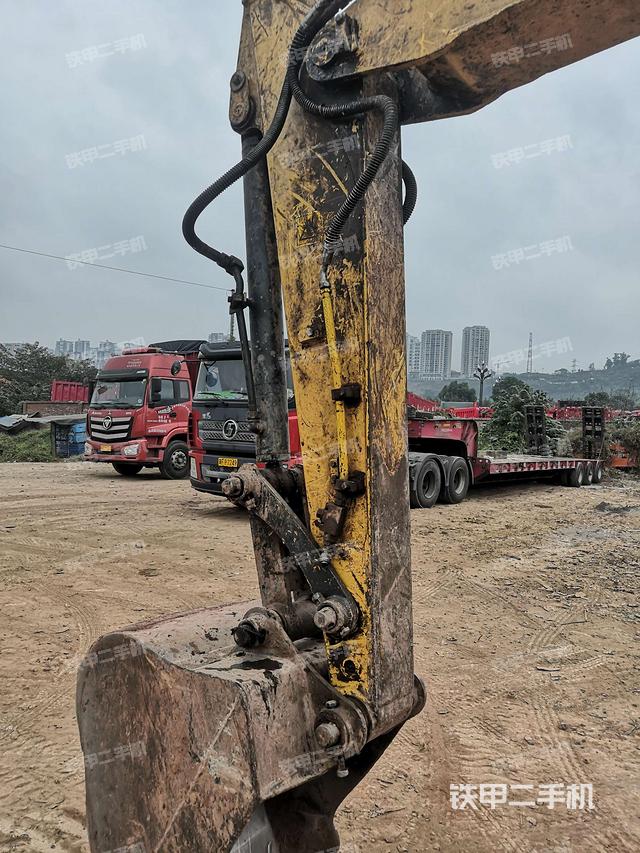 小臂整体左后（工作和回转装置）