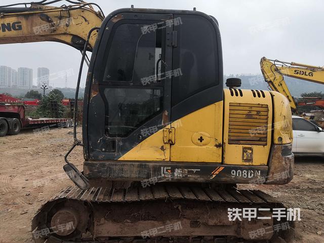  驾驶室正侧（驾驶室部分）