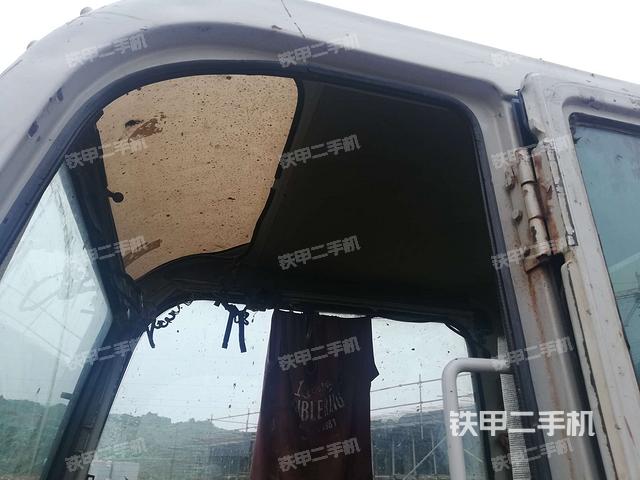 顶棚整体（驾驶室部分）