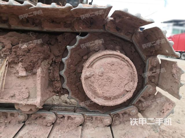 右驱动轮（行走机构）