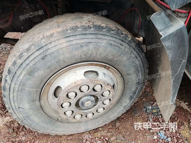 右驱动轮/右后轮(行走机构) 右驱动轮/右后轮(行走机构)
