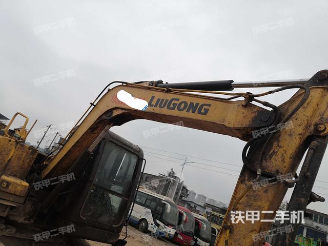 大臂整体 右侧（工作和回转装置）