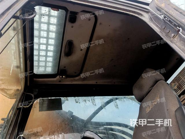 顶棚整体（驾驶室部分）