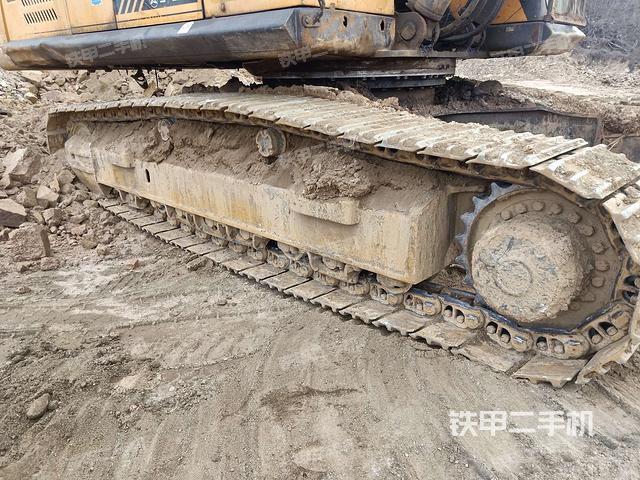 右侧履带整体（行走机构）