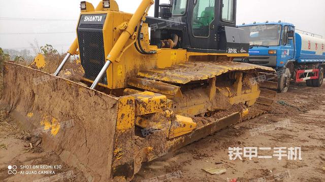 山推SD16L湿地型推土机