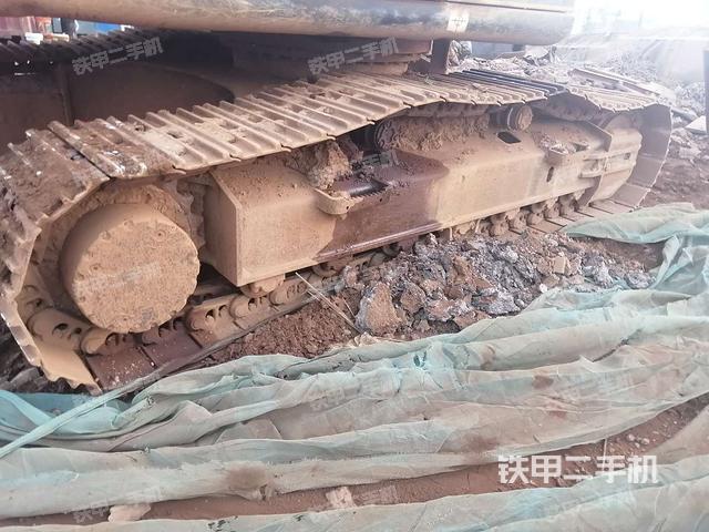 左侧履带整体 （行走机构）