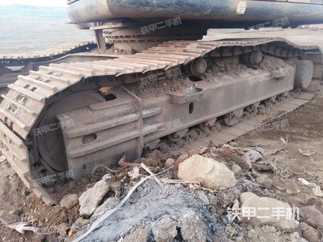 右侧履带整体（行走机构）