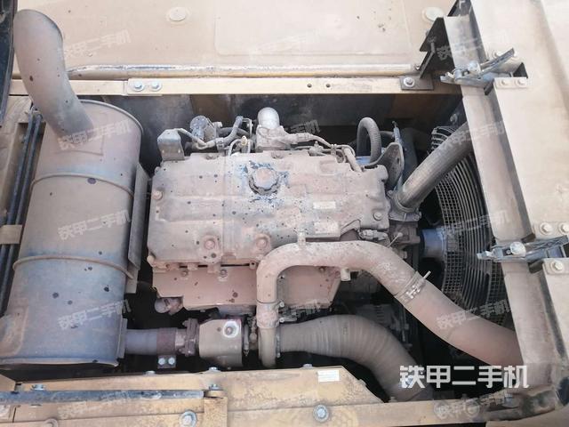 发动机室（上车部件）