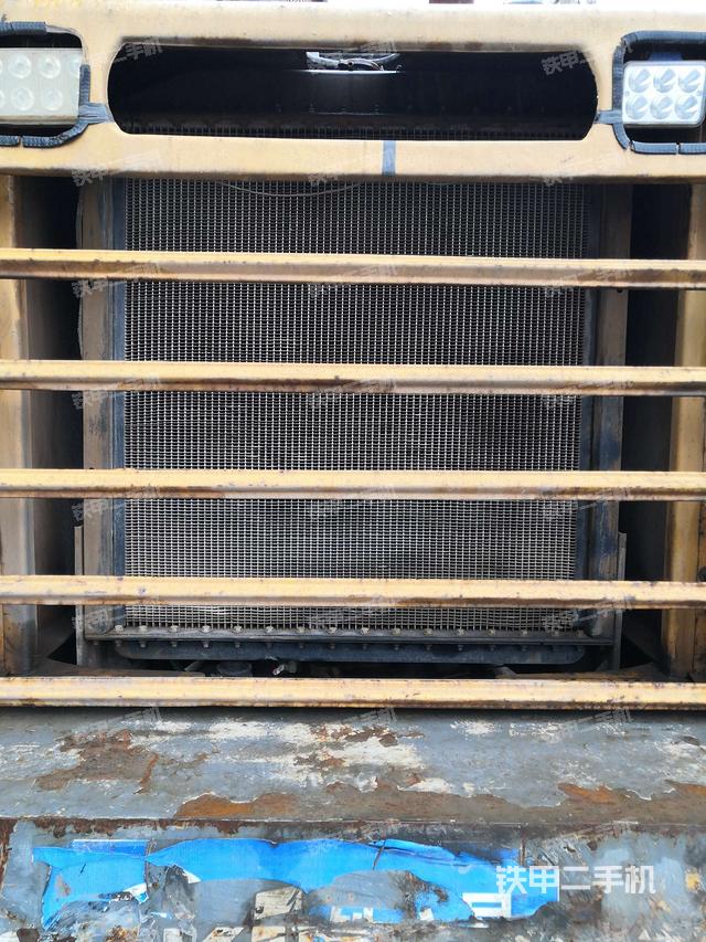 散热器正面(动力系统) 散热器正面(动力系统)