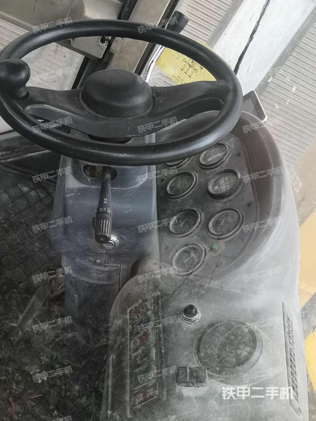 仪表盘（驾驶室部分）