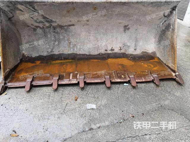 铲斗前45°(工作装置) 铲斗前45°(工作装置)