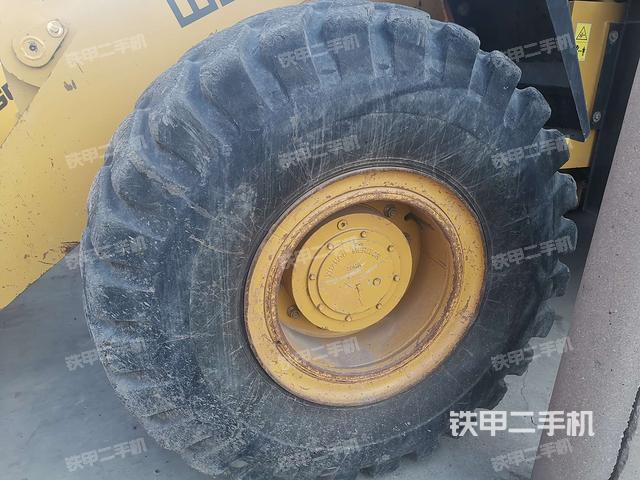 左前轮（行走机构）