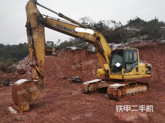 小松PC200-8挖掘机
