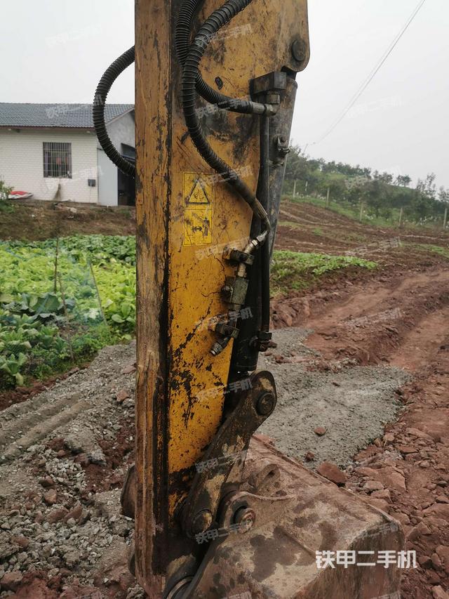 小臂整体左后（工作和回转装置）